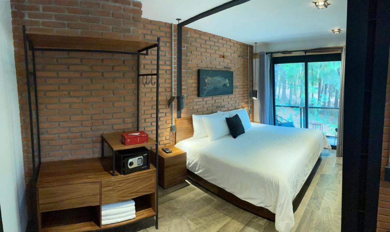 Hotel Oxu Solo Adultos Valle de Bravo Exterior foto